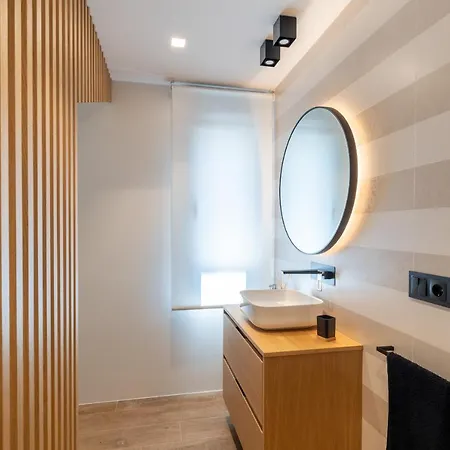 Espectacular Céntrico Con Parking Appartamento