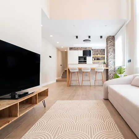 Espectacular Céntrico Con Parking Appartamento